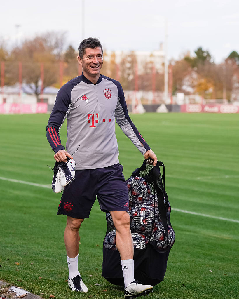 李玮锋率苏州队夺双城赛冠军：过来帮好忙，把队伍组合得更好（李玮锋带苏州队夺双城赛桂冠：火线助阵见效，阵容更趋合理）