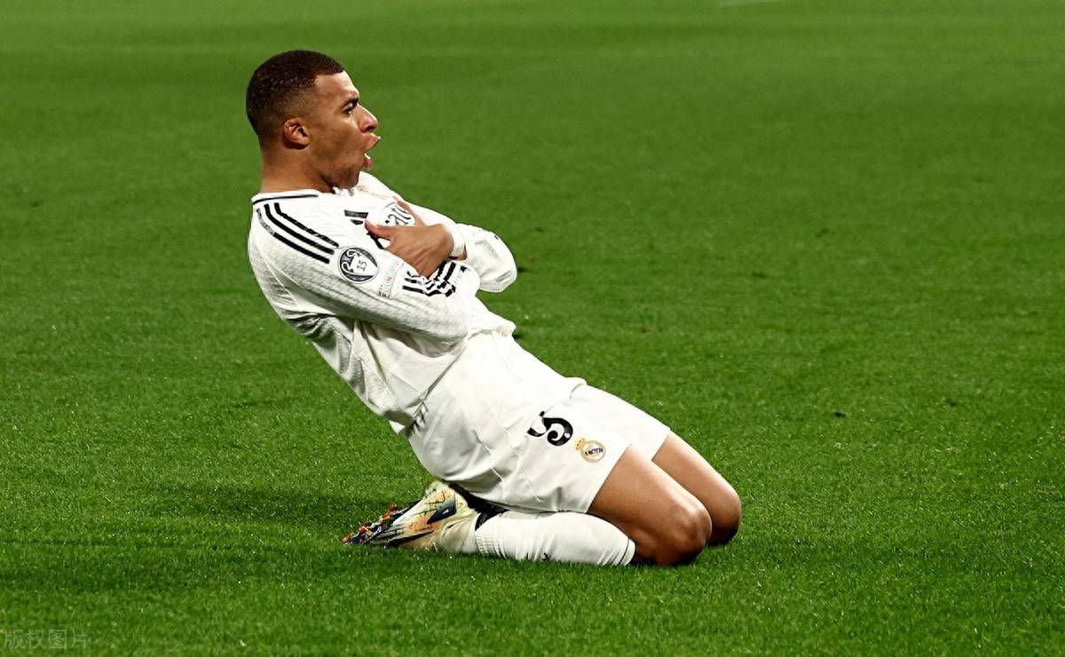 穆里尼奥：执教与评论教练是两回事，而评论别人总是容易的（穆里尼奥：执教与评教两码事，议论他人永远更容易）