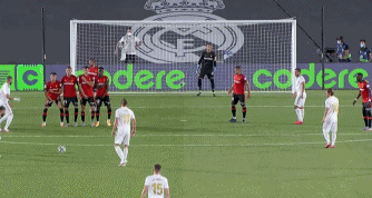 记者：卡马文加腿筋疼痛，可能缺席法国与乌克兰的比赛（记者称卡马文加腿筋不适，恐无缘法国对乌克兰之战）