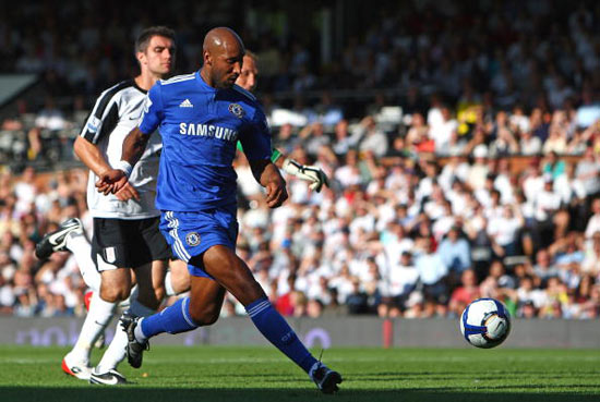 足总杯第三轮抽签：曼联对阵布莱顿，热刺大战维拉（足总杯第三轮抽签出炉：曼联遇布莱顿，热刺迎战维拉）