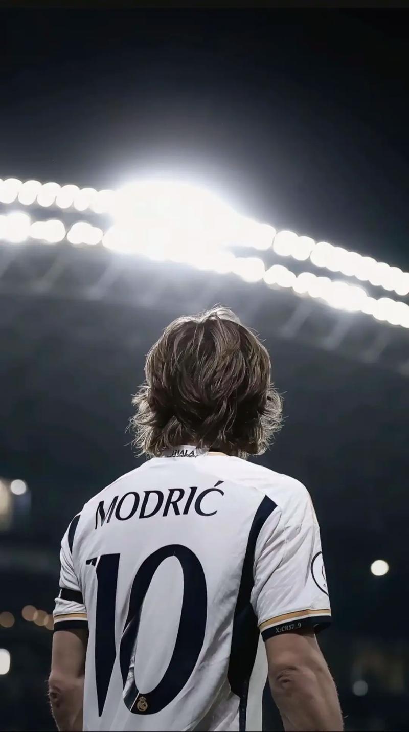 英超最新积分战报 水晶宫超切尔西冲进前4（英超最新积分榜：水晶宫反超切尔西挤进前四）