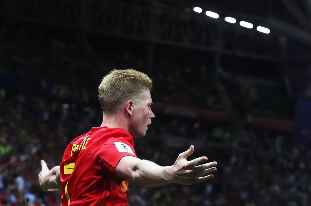 德甲官博祝贺邵佳一：期待邵佳一带领中国国家队走向更高舞台（德甲官微致贺邵佳一：期待其率国足迈向更高舞台）